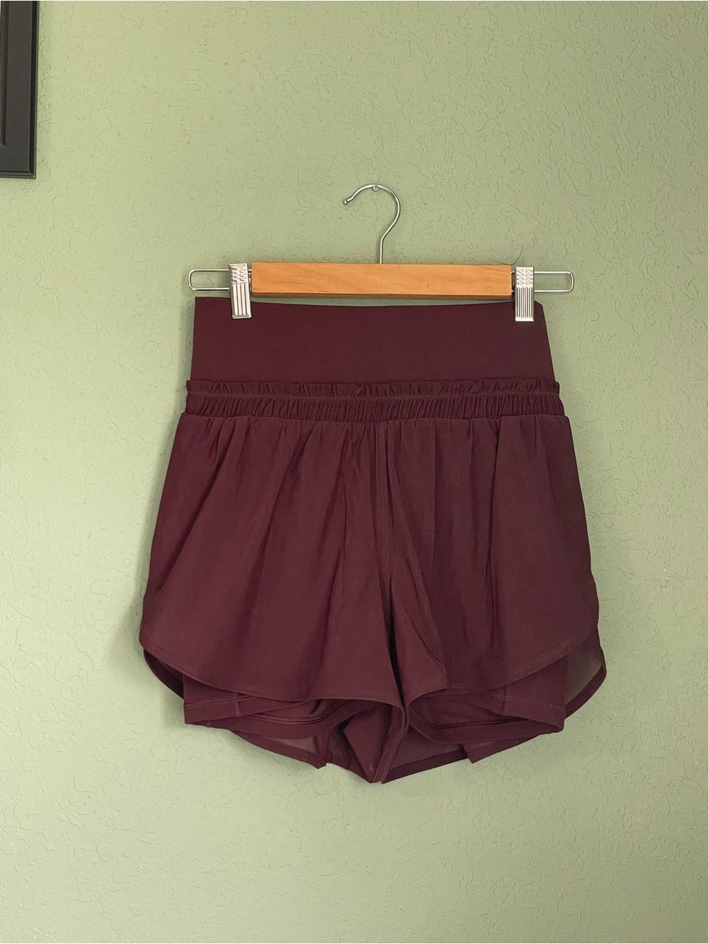 Athleta Crescent 2 in 1 Mesh Layer with Built in Biker Compression Shorts Size S
